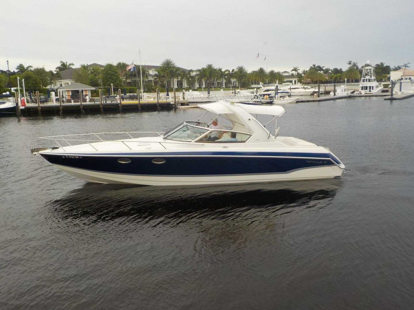 2006 Formula 330 SS
