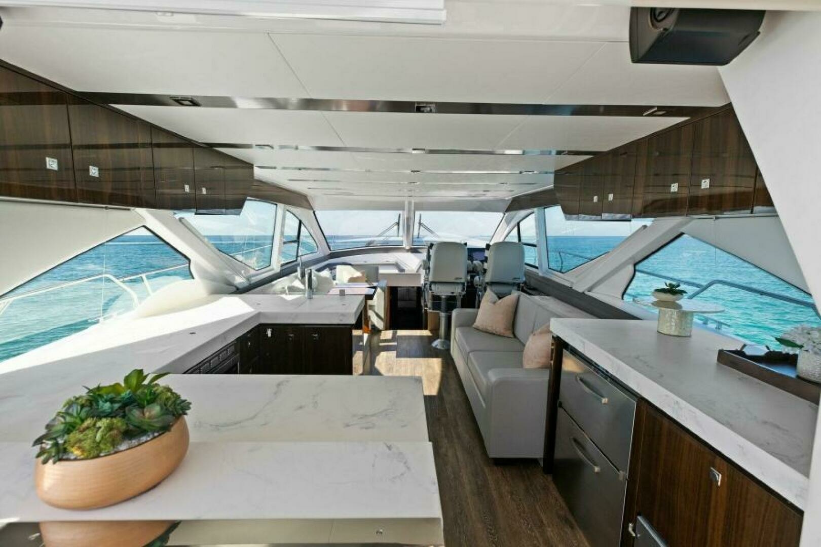 Miss Tracy Lane 60ft Cruisers Yachts Yacht For Sale Miss Tracy Lane 60ft Cruisers Yachts Yacht For Sale