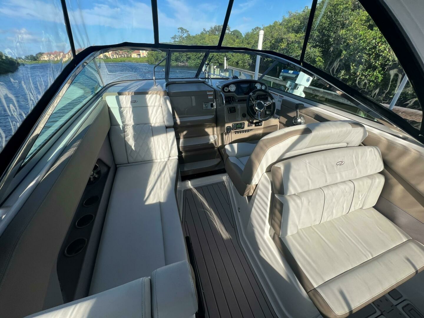 28ft Regal Yacht For Sale