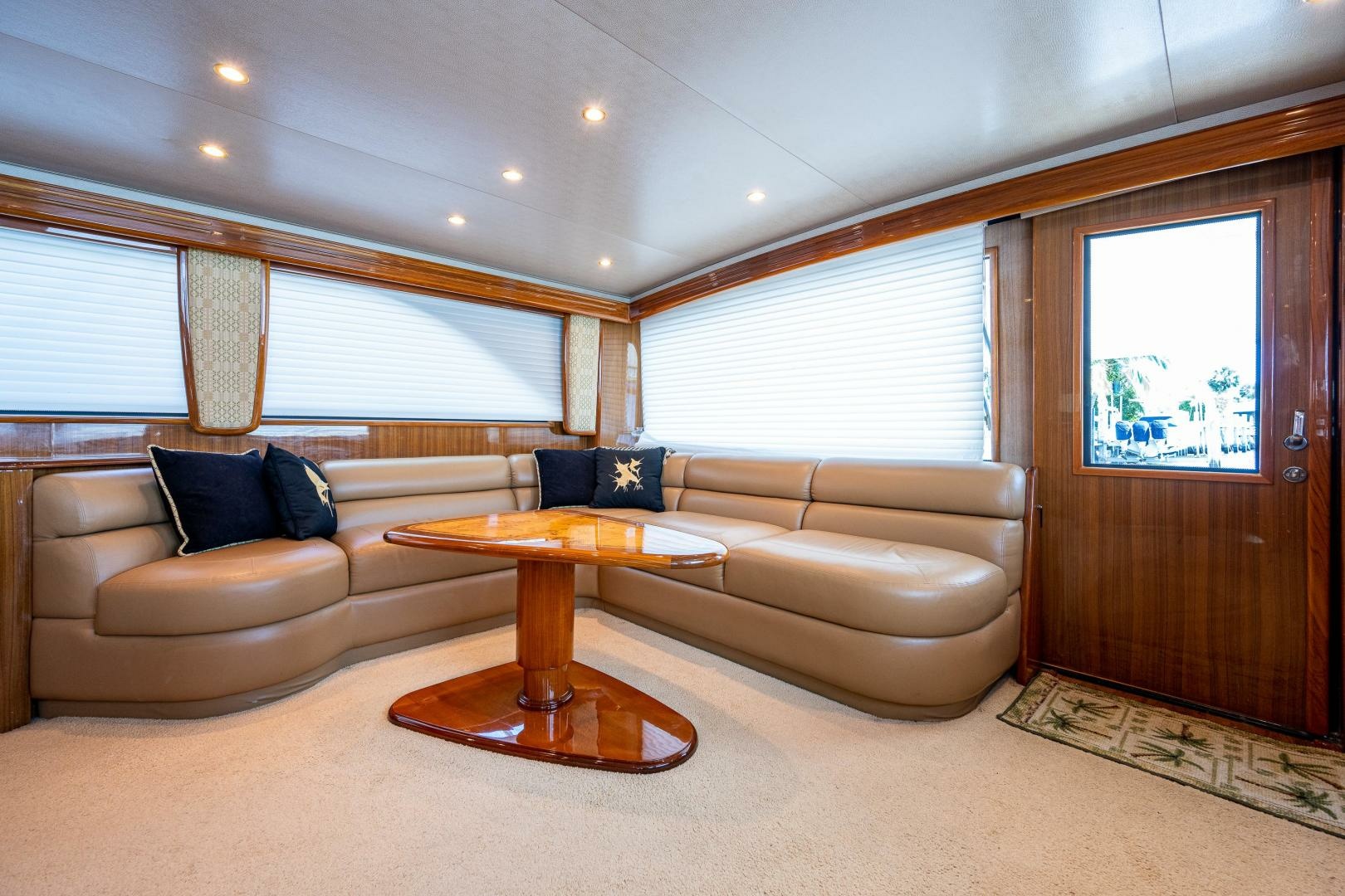 2005 Viking 74 Convertible — photograph 3
