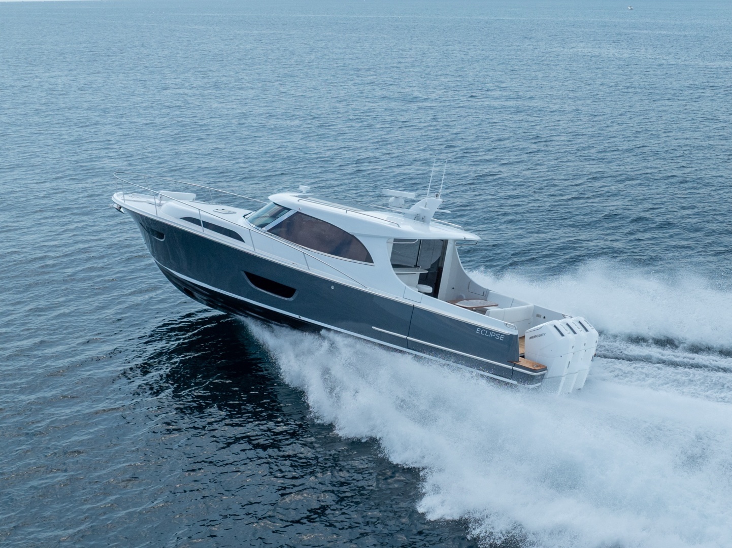 Stingray Gray 50ft ECLIPSE Yacht For Sale