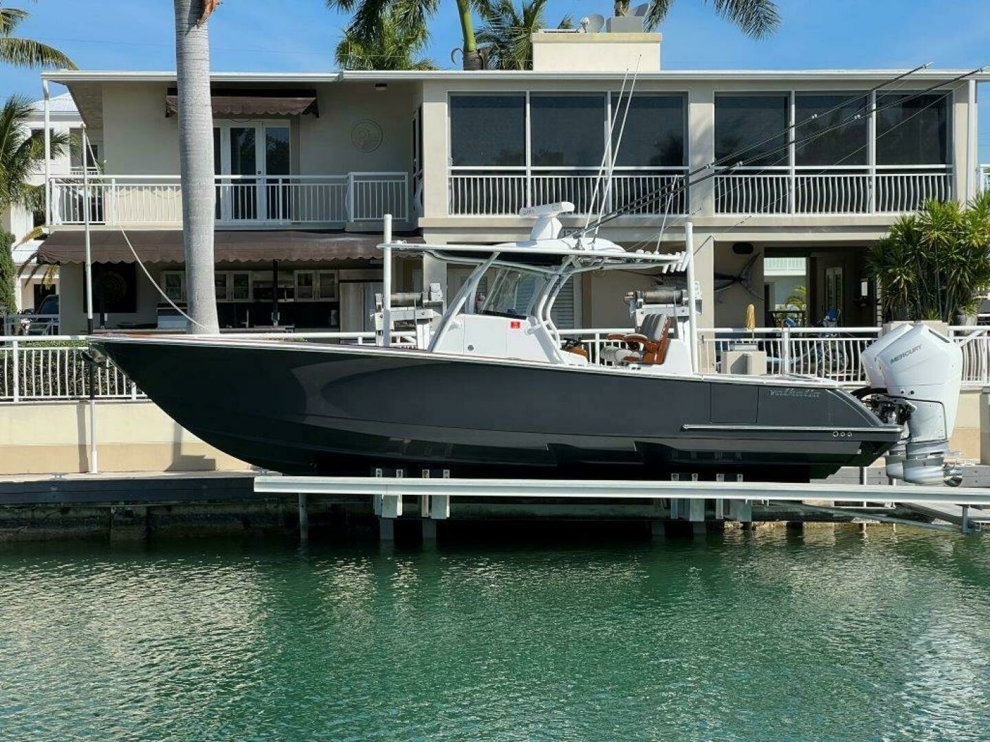 Valhalla 33 JUST ONE MORE - Exterior