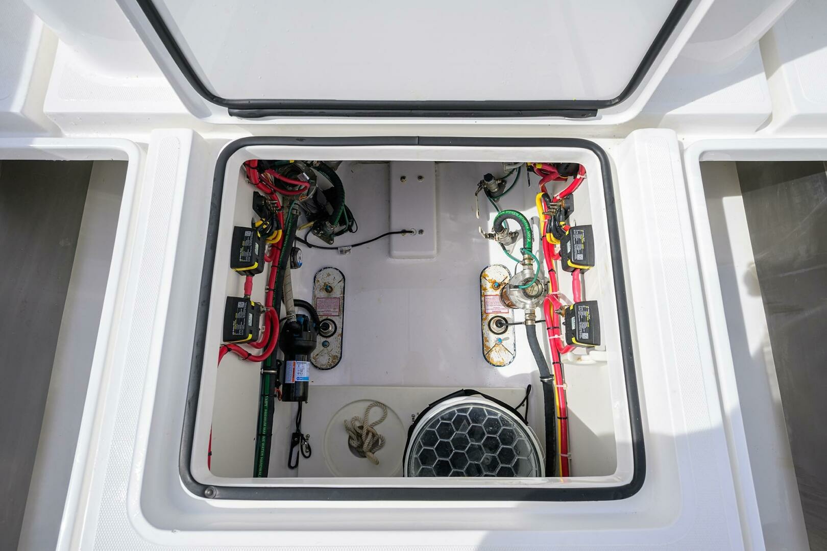 Tales N Ales 42ft Buddy Davis Yacht For Sale