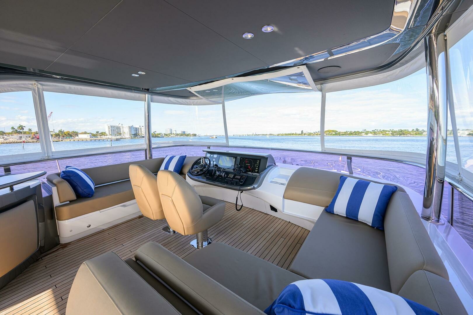 Princess Y78 - Janie II - Bridge Deck