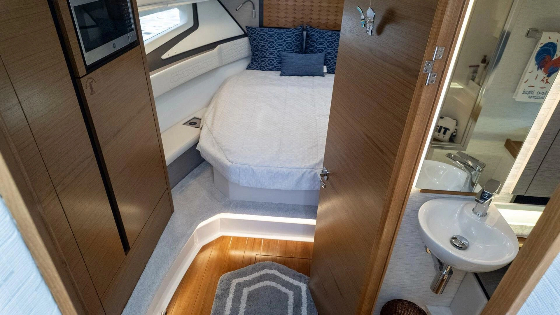 Tiara Yachts 43 LE Yacht For Sale