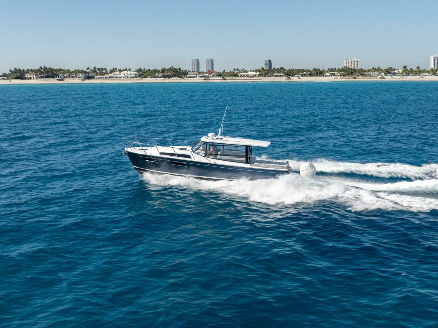 In Stock MJM 42 005 47ft MJM Yacht For Sale