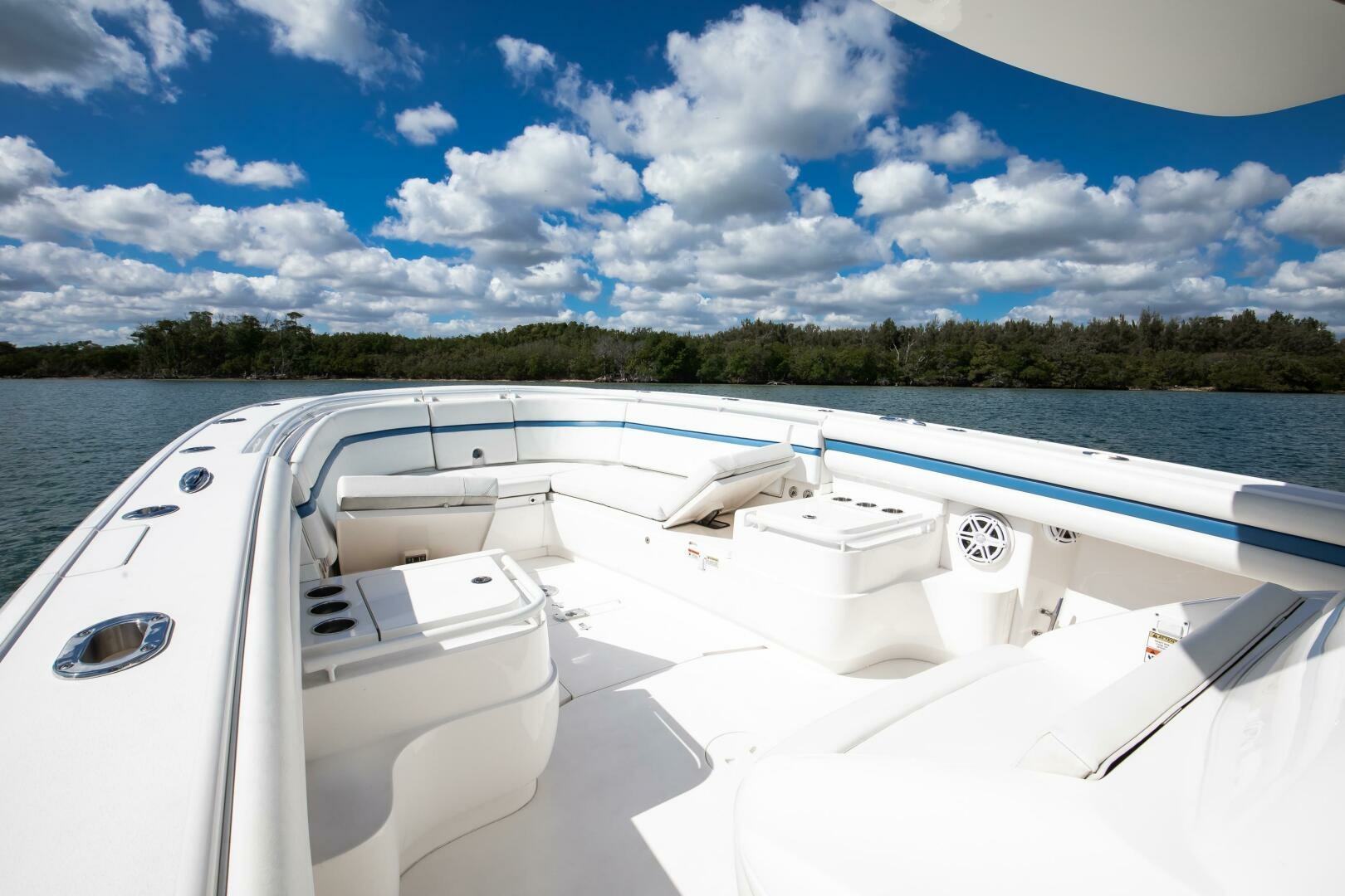 Intrepid 375 - Forward Seating