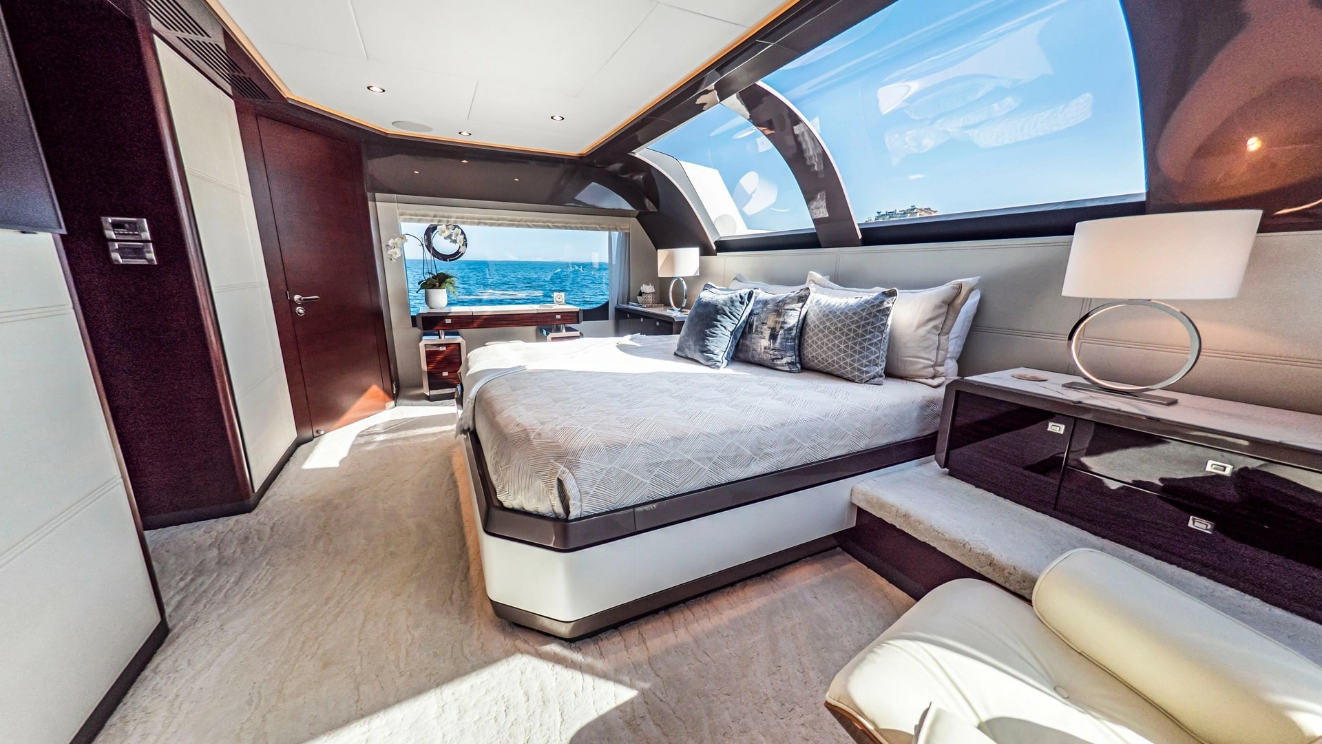 Ocean Alexander 28E Yacht For Sale