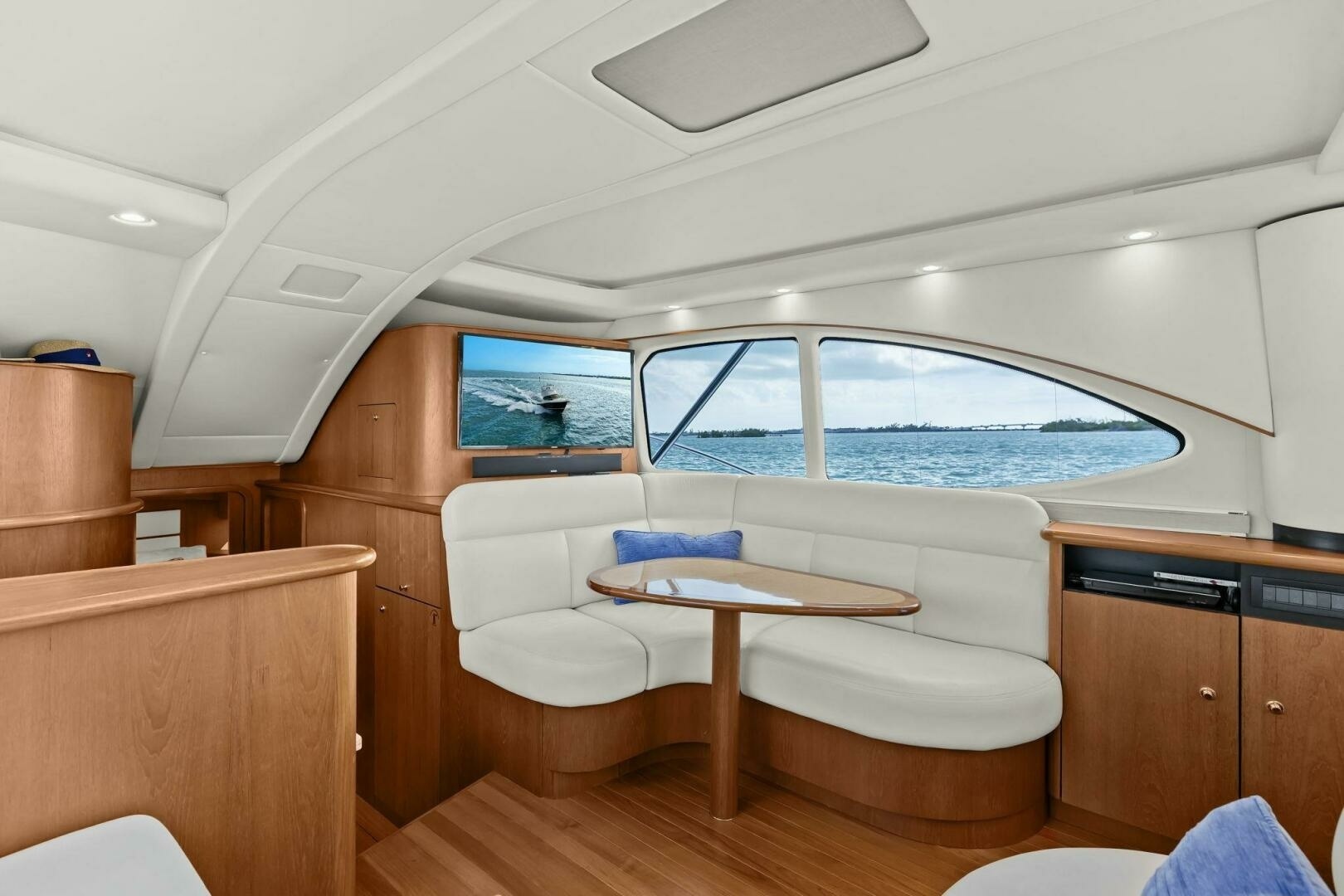 Salty Dach 39ft Tiara Yachts Yacht For Sale