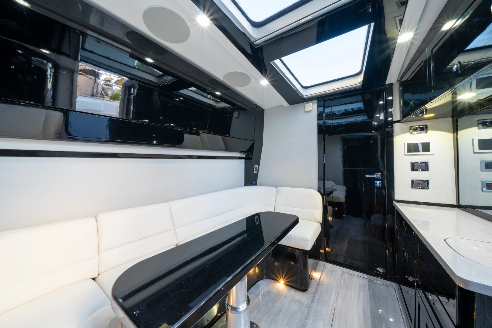 65ft HCB Yacht For Sale