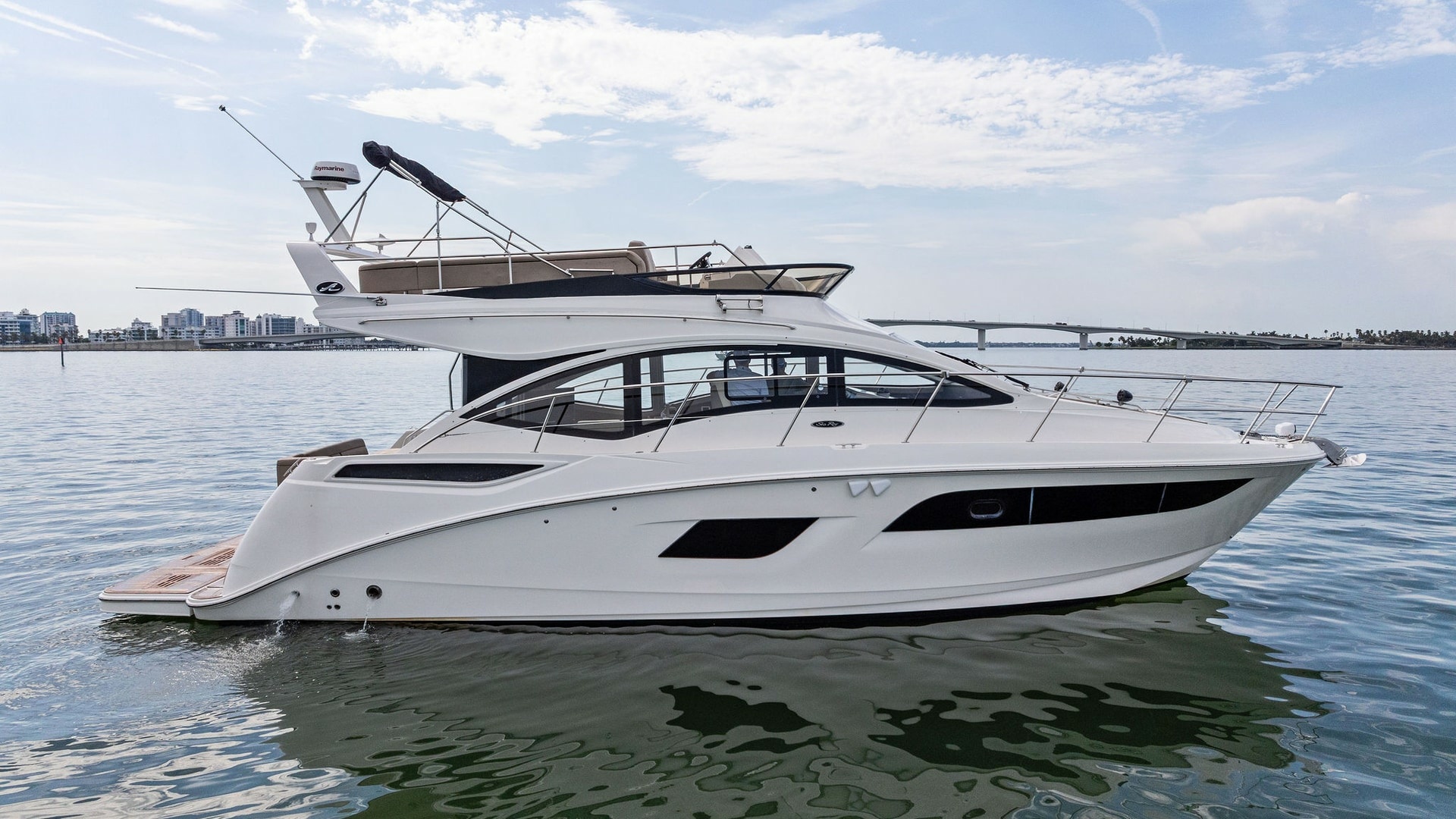 Starboard Profile View of Flybridge Yacht