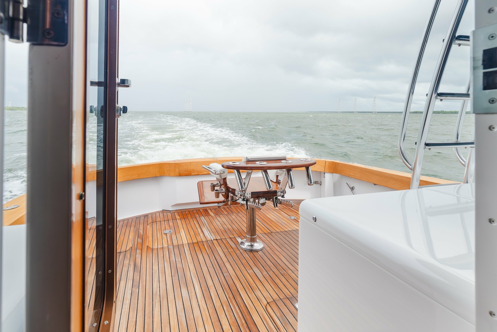 Water s Edge 60ft Hatteras Yacht For Sale Water s Edge 60ft Hatteras Yacht For Sale