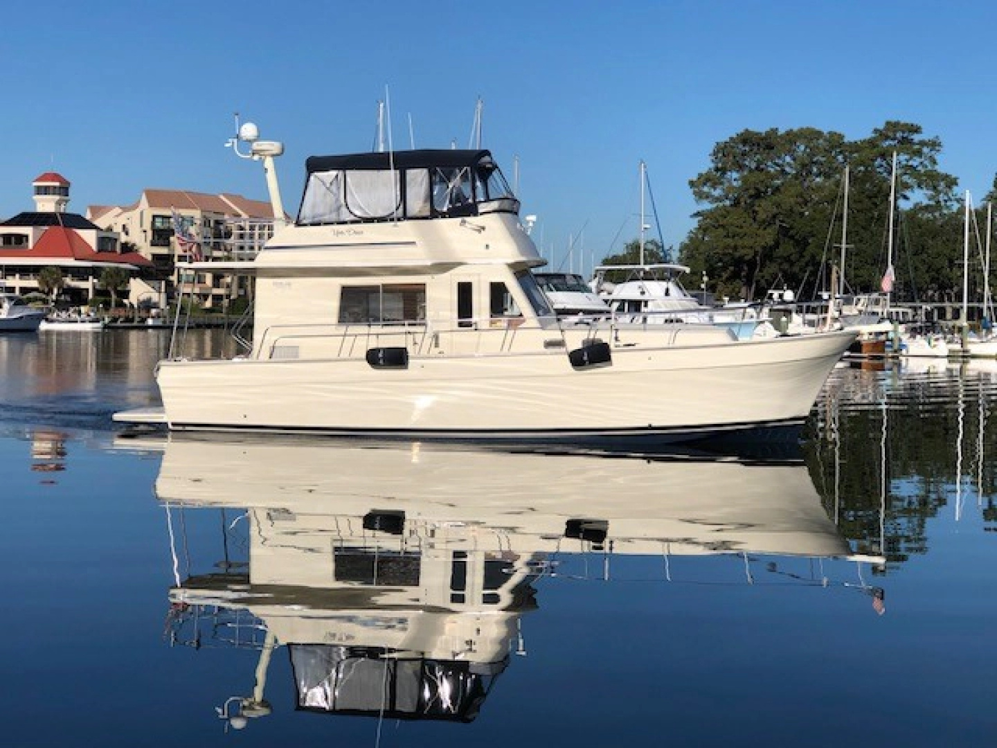 2006 Mainship 43 Trawler