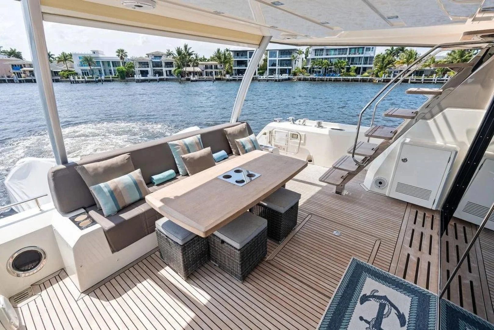 Prestige 680 Yacht For Sale