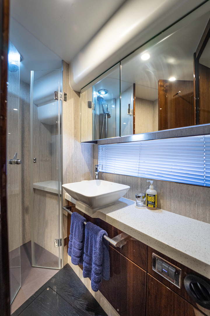 2019 Fairline Squadron 53