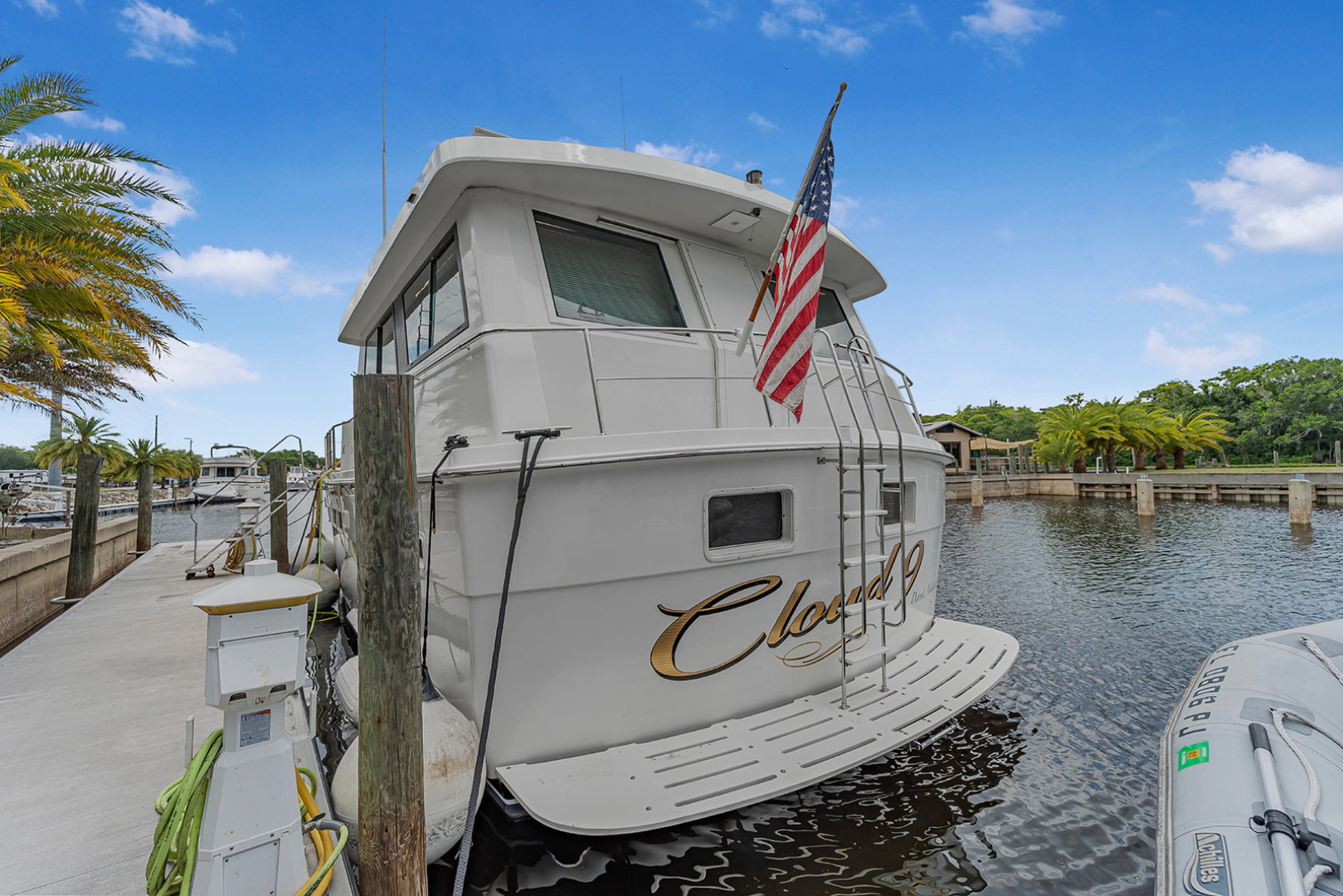 1989 Hatteras 54 MY