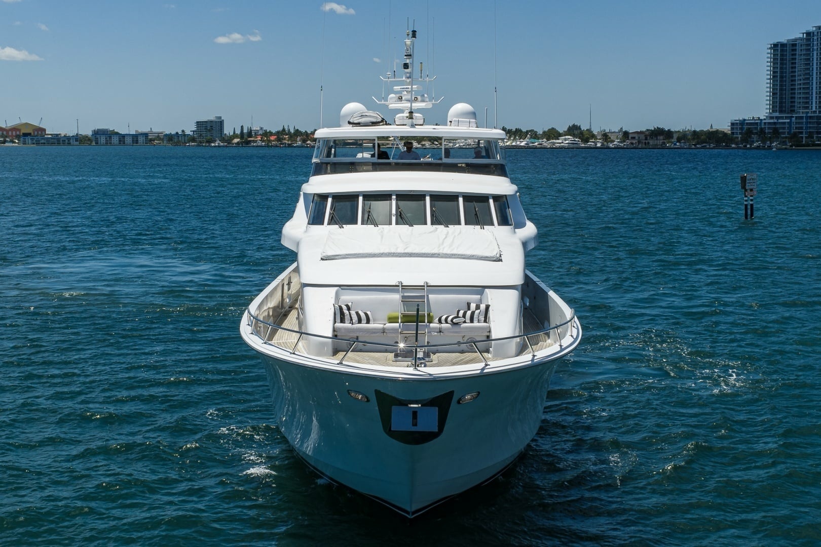 MAGIC 100ft Hatteras Yacht For Sale MAGIC 100ft Hatteras Yacht For Sale
