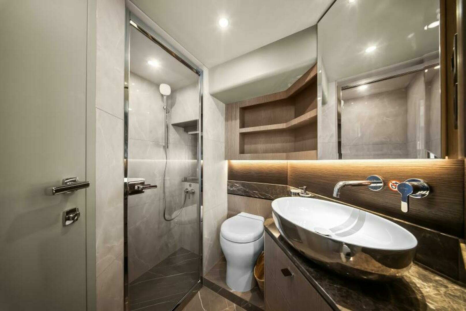 2025 Absolute Navetta 53 - Head