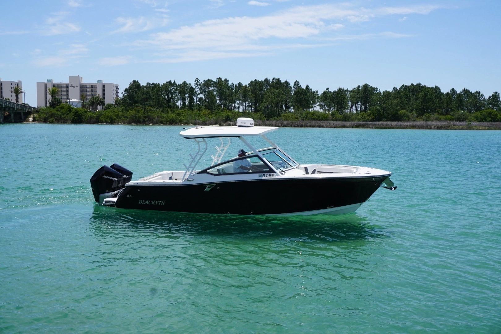 2023 Blackfin 272 DC