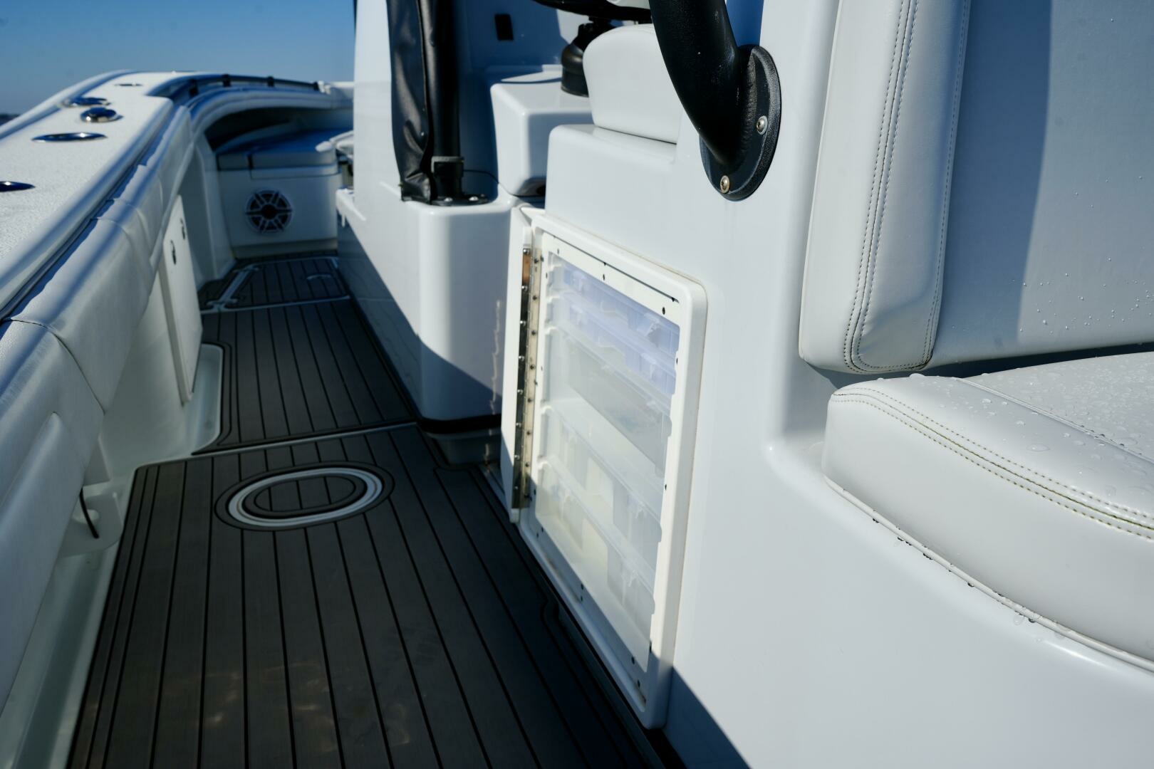 Luhn 32 32ft Yellowfin Yacht For Sale