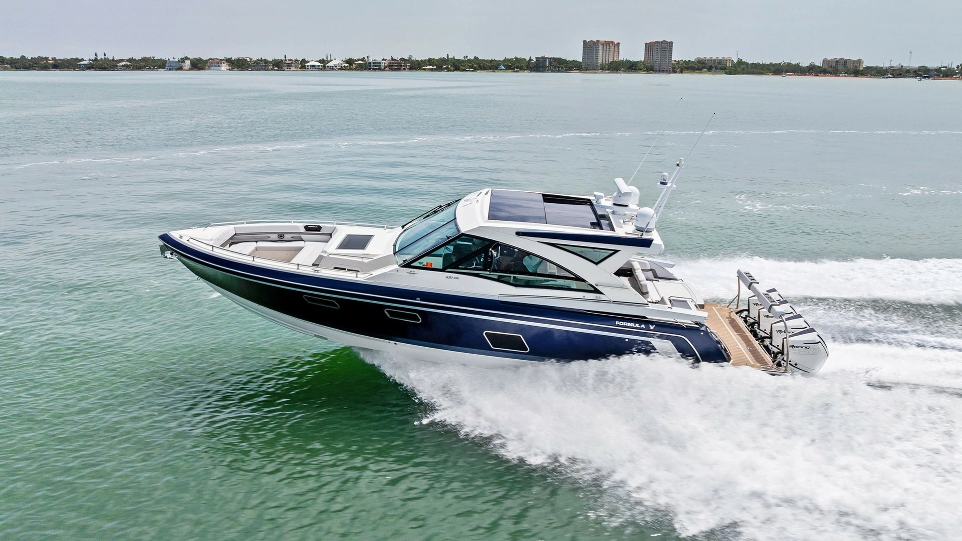 Formula 430 Super Sport Crossover Yacht For Sale