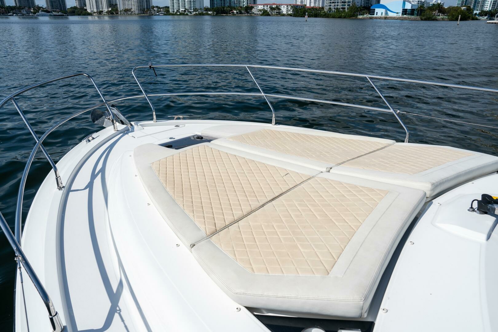 TIS THE SEASUN 40ft Beneteau Yacht For Sale