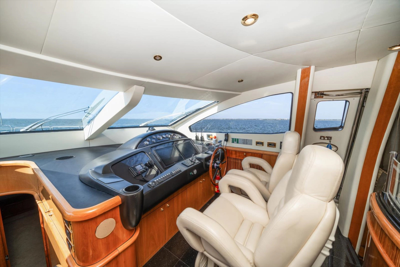 VANGUARD 82ft Sunseeker Yacht For Sale