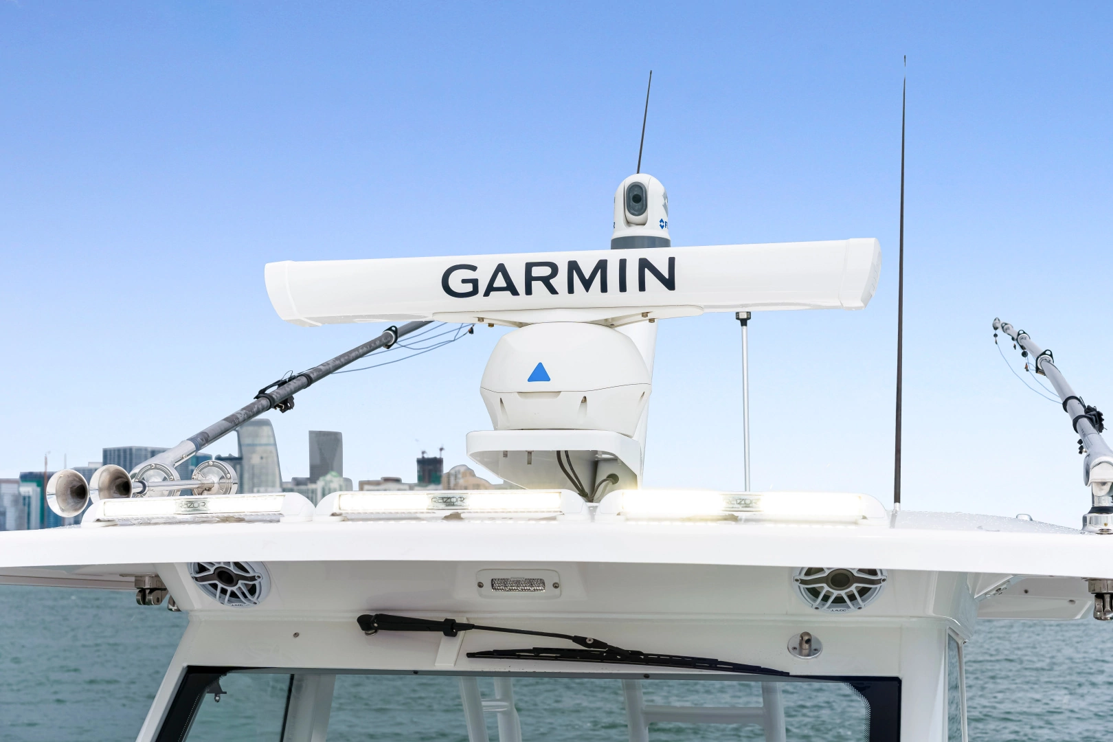Everglades 395 CC Yacht For Sale