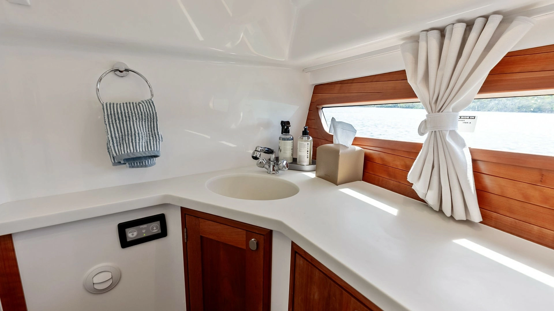 MJM M3 Yacht For Sale