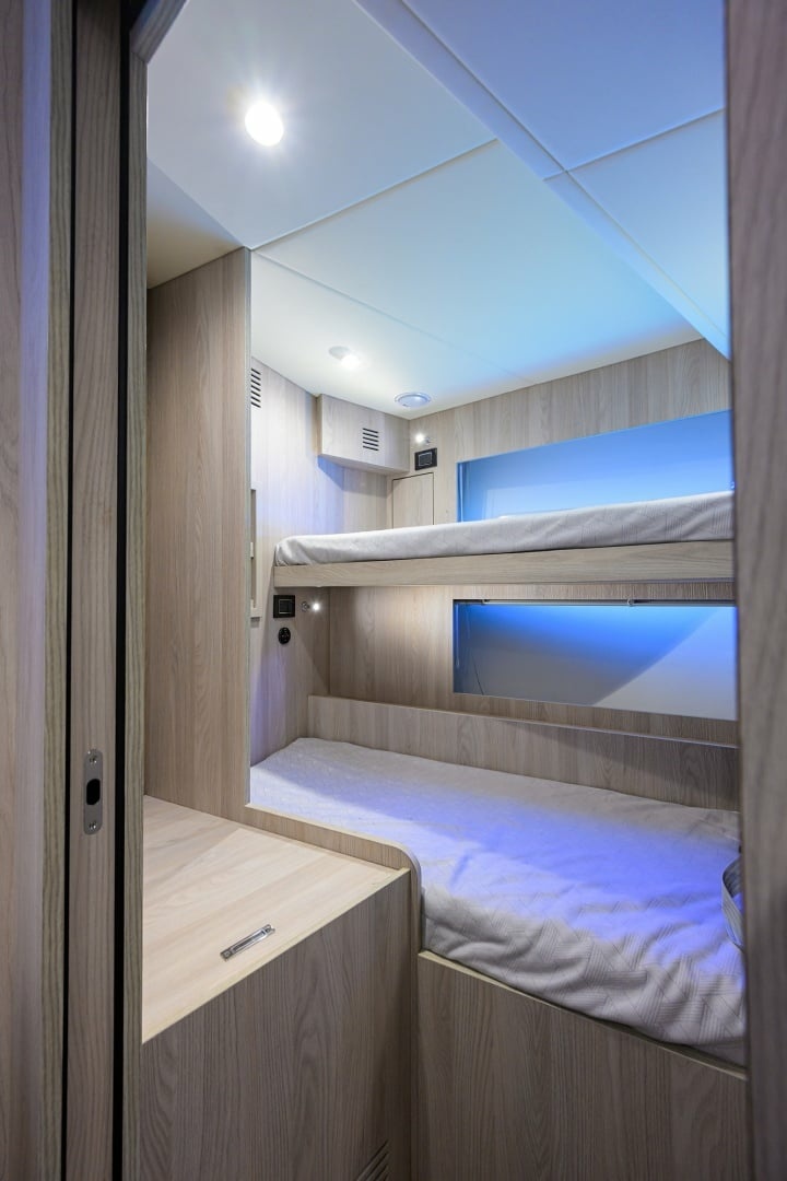 DT78 78ft Azimut Yacht For Sale