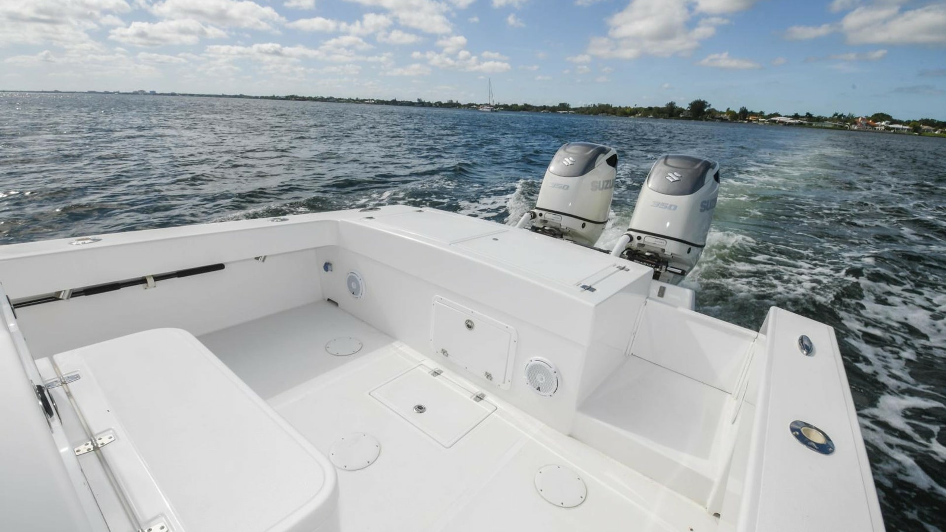33ft Ocean Master Yacht For Sale