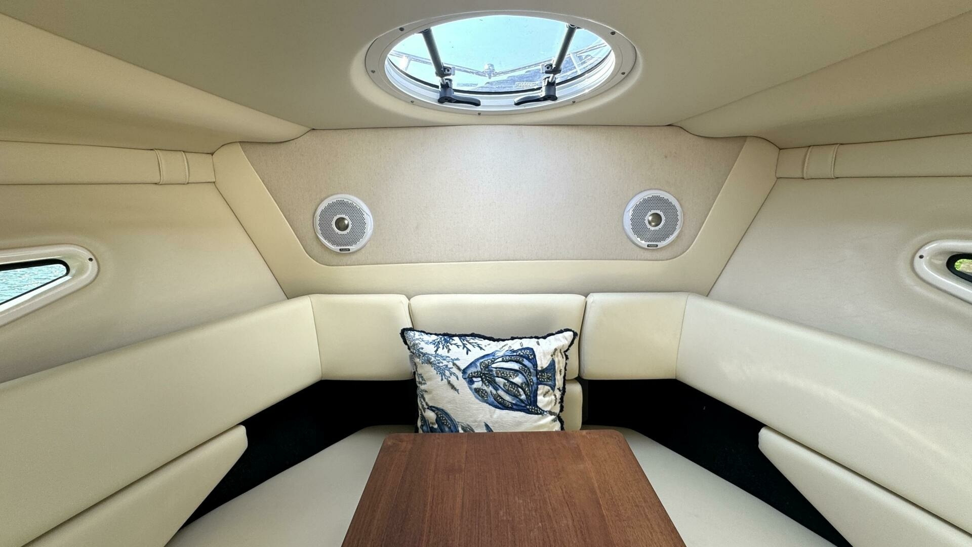26ft Regal Yacht For Sale