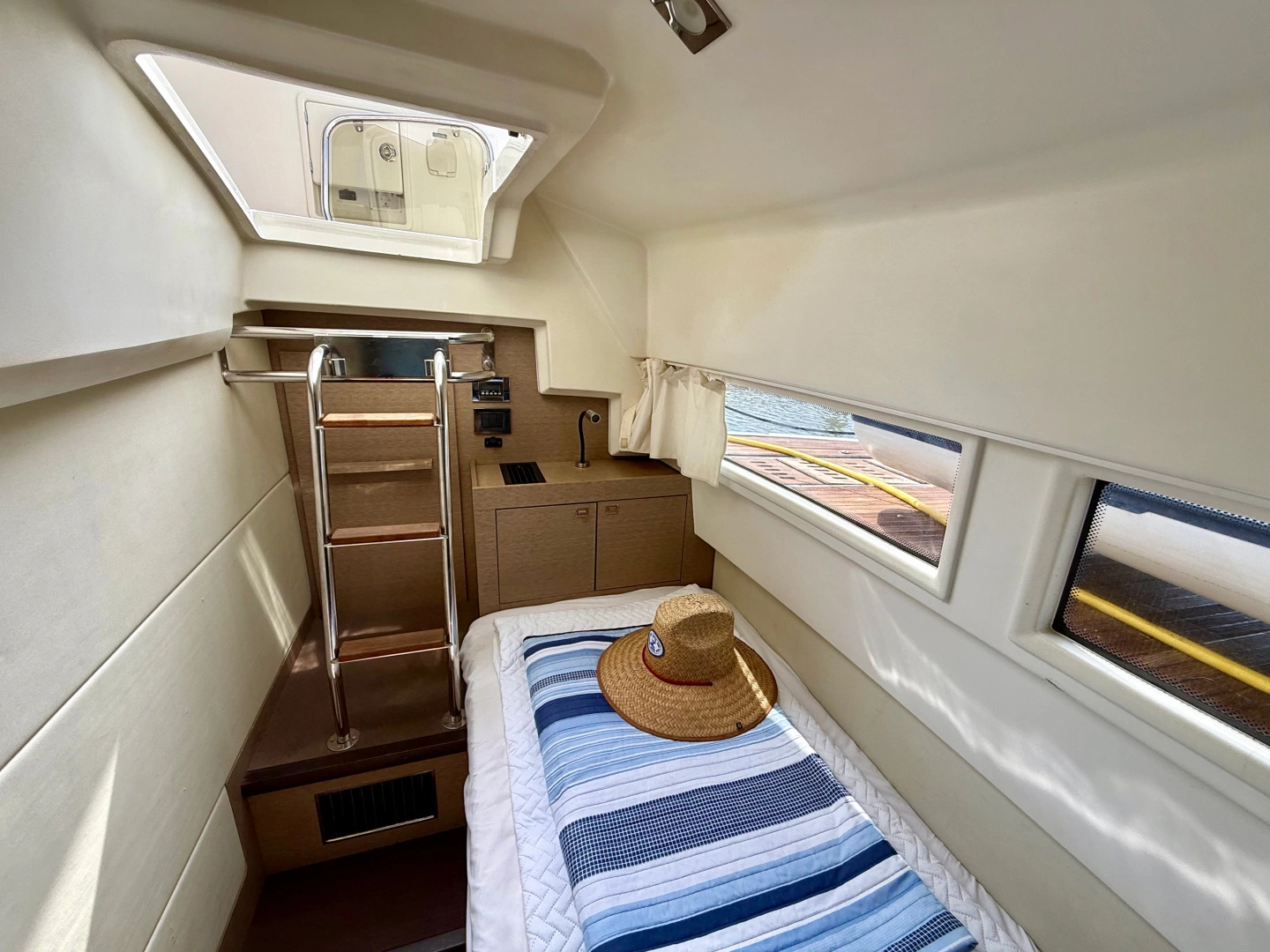 Prestige 560 Fly Yacht For Sale