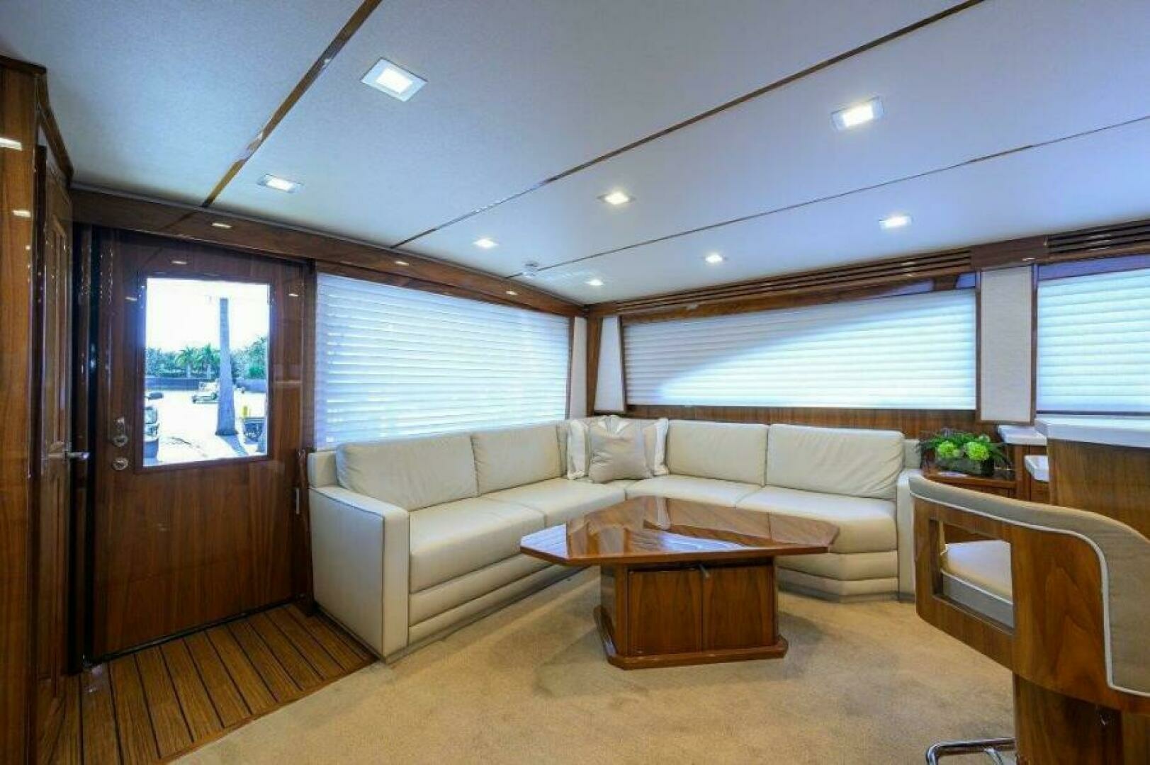 2020 Viking 72 Convertible — photograph 4