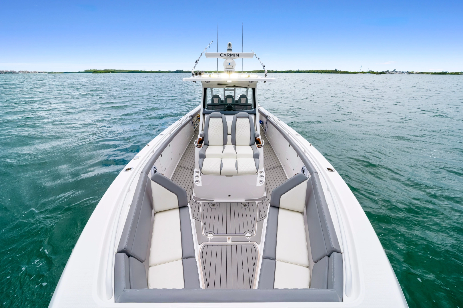 Everglades 395 CC Yacht For Sale