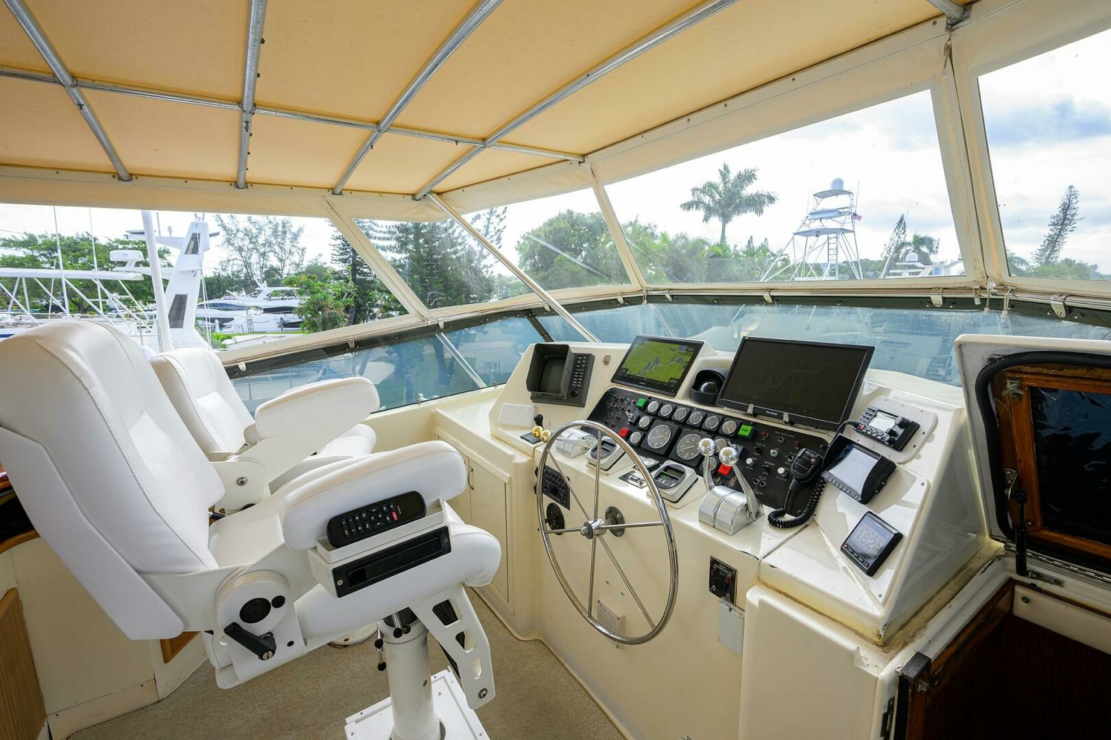 FOREVER YOUNG 78ft Hatteras Yacht For Sale