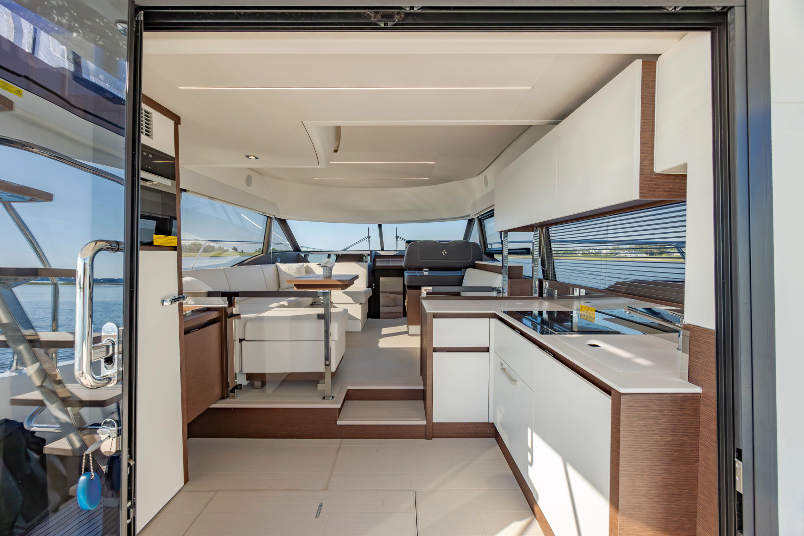 2024 Prestige 460