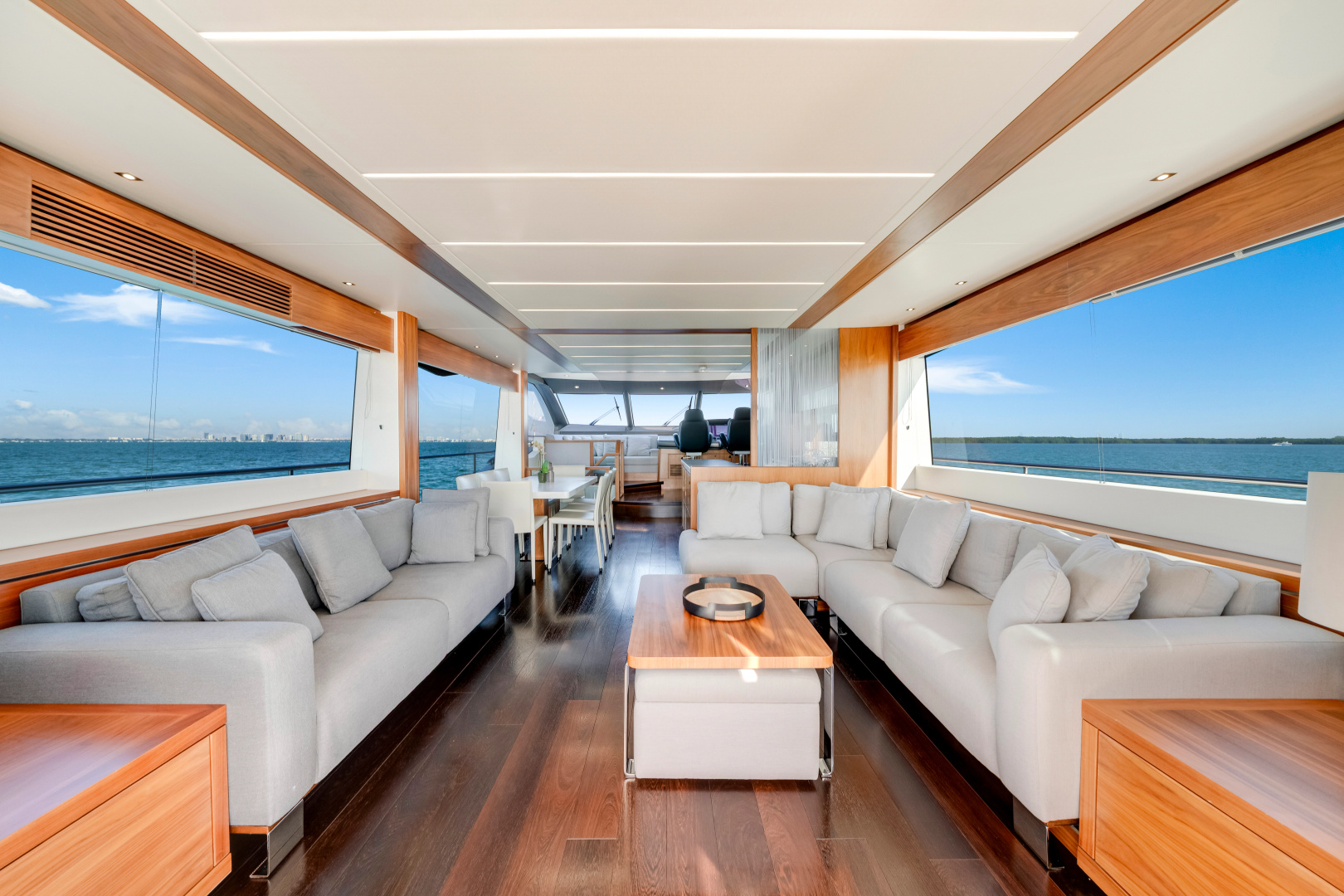 2020 Sunseeker 76 Yacht