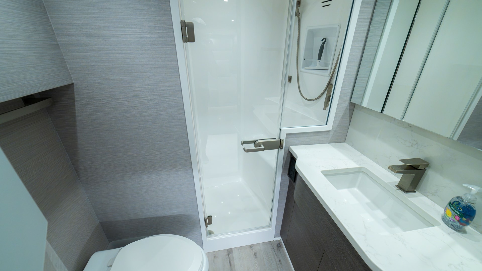 Modern Ensuite Bathroom