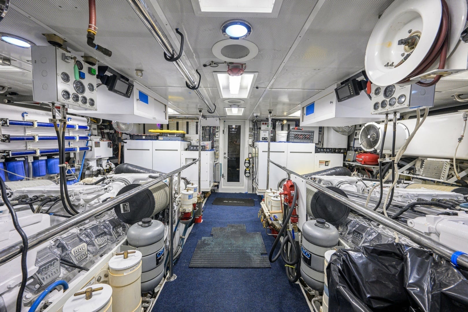 MAGIC 100ft Hatteras Yacht For Sale MAGIC 100ft Hatteras Yacht For Sale
