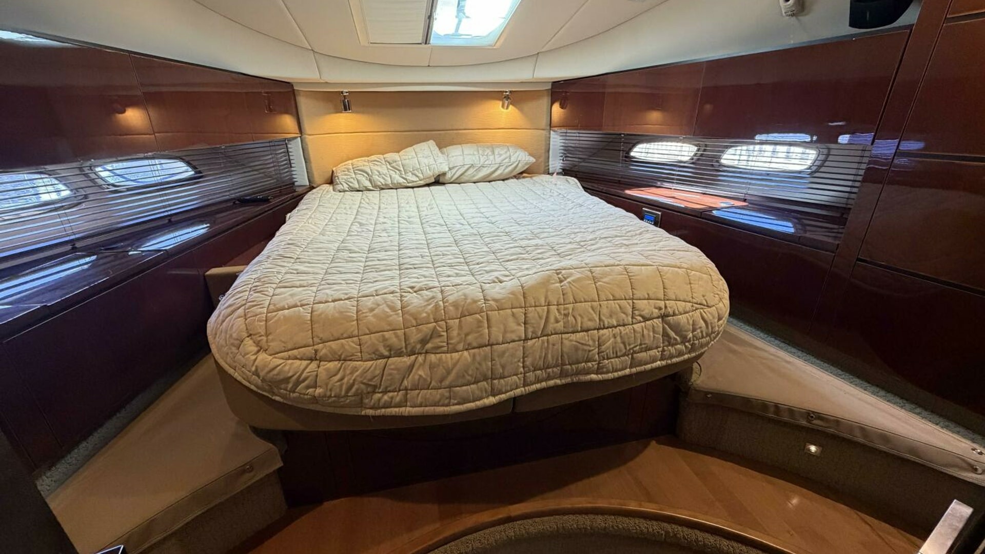 Anchor Management  47ft Sea Ray Yacht For Sale