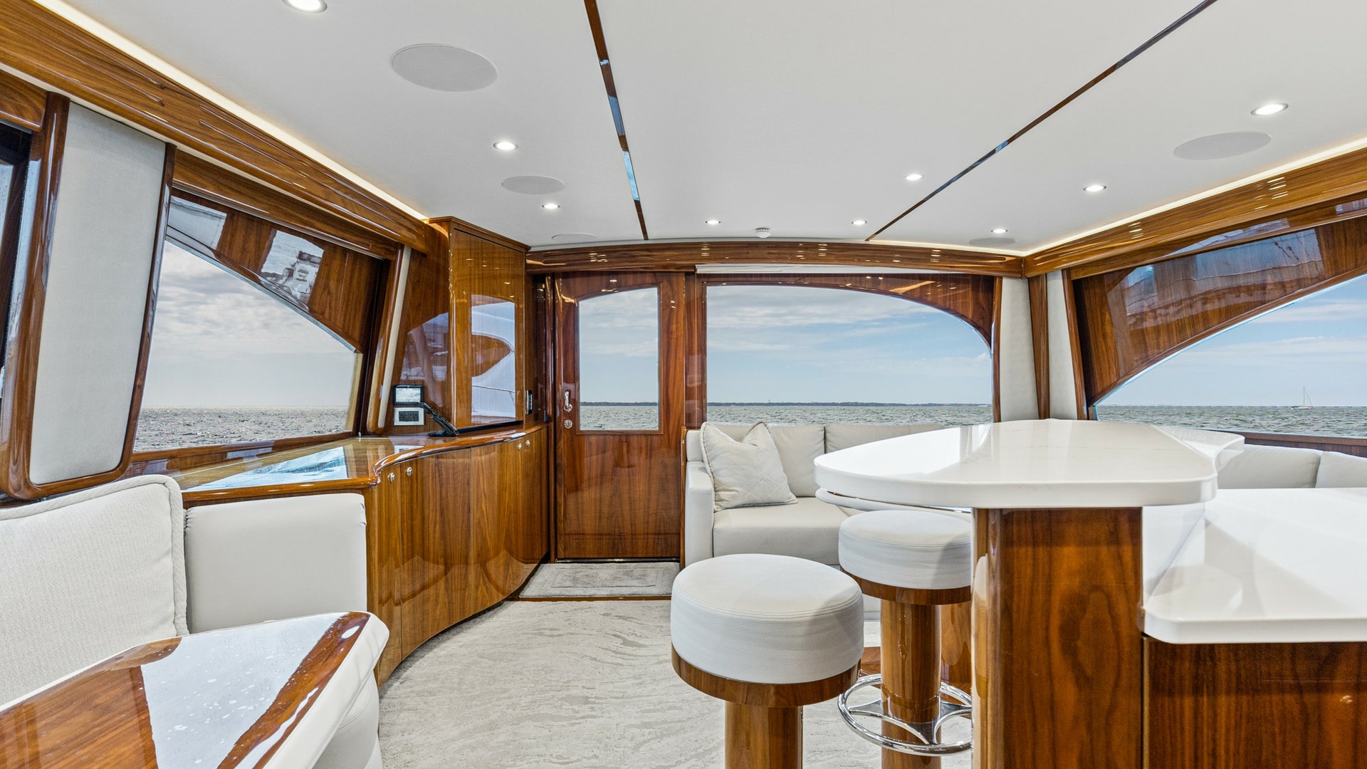2022 Viking Convertible Cole Play Salon