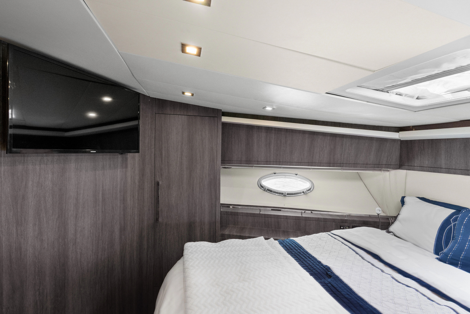 SOLARIS 65ft Uniesse Yacht For Sale