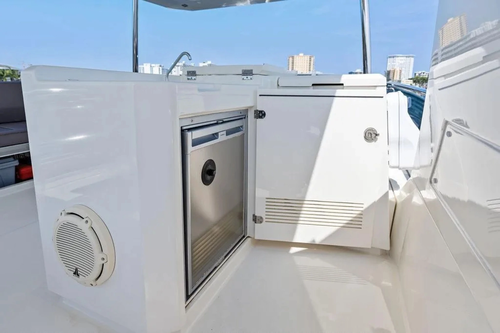 Prestige 680 Yacht For Sale