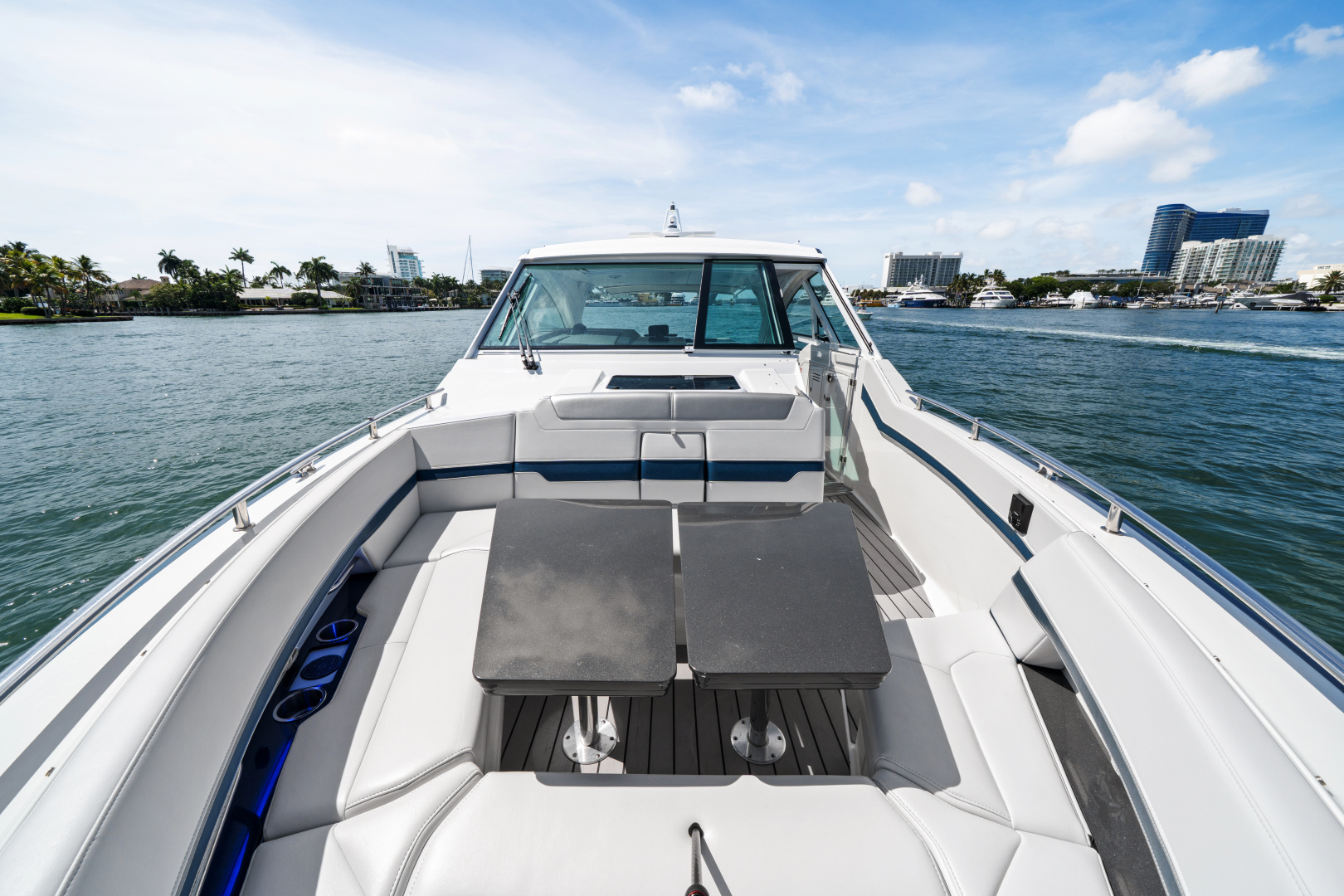 LADY CHAMPAGNE 2 40ft Formula Yacht For Sale