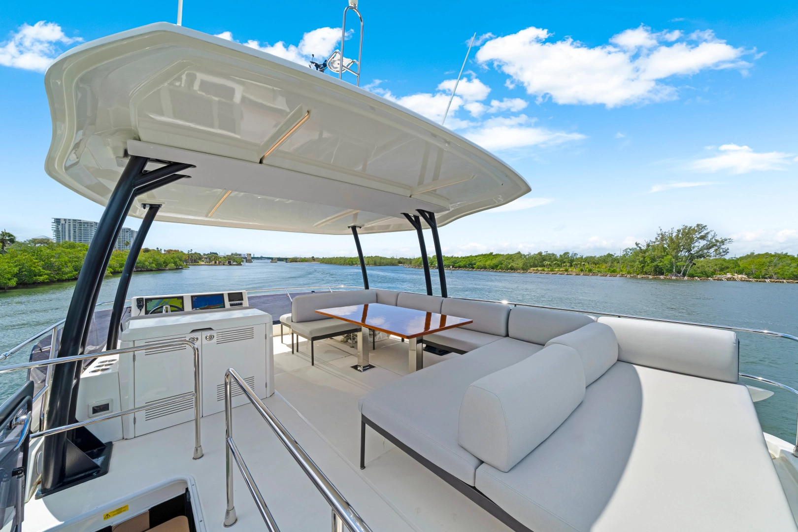 Prestige M48 Yacht For Sale