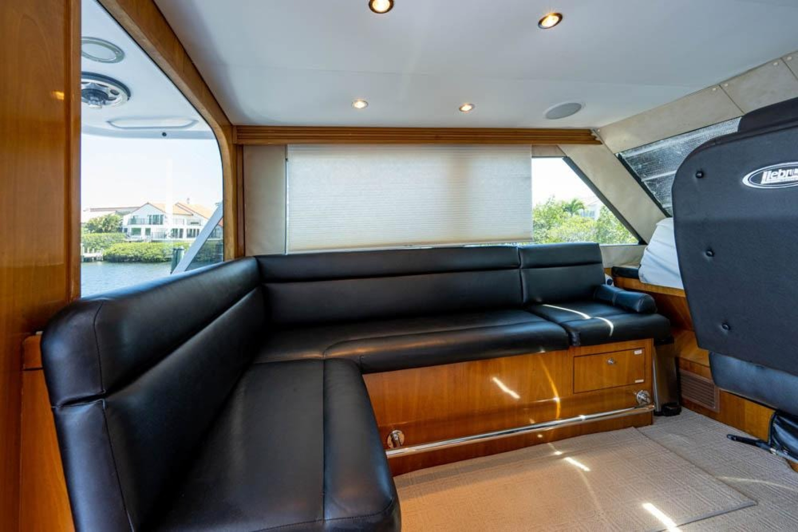 60ft Hatteras Yacht For Sale