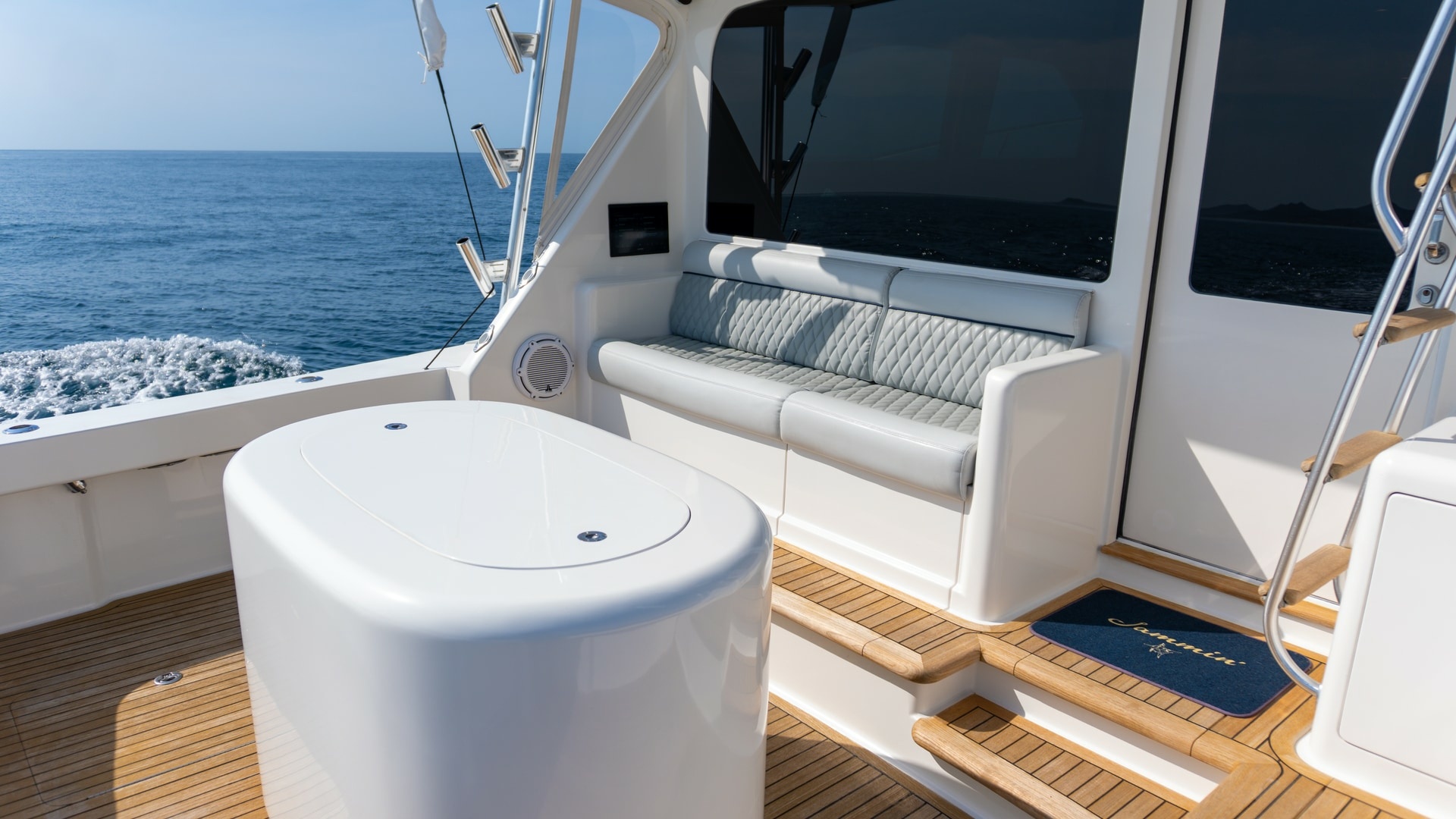 Viking 50 Convertible — Jammin - Photo 41
