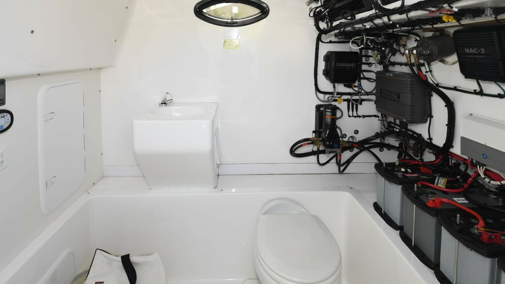 33ft Ocean Master Yacht For Sale