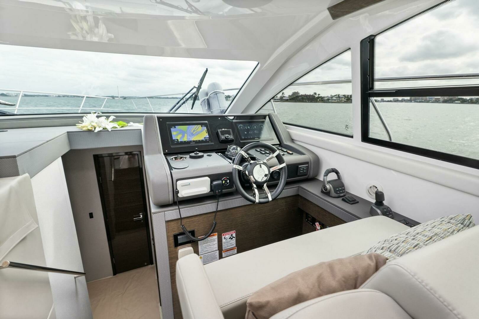 Sweet Caroline 46ft Cruisers Yachts Yacht For Sale Sweet Caroline 46ft Cruisers Yachts Yacht For Sale
